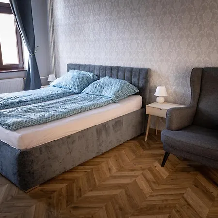 Varady's With Private Parking * Koszyce