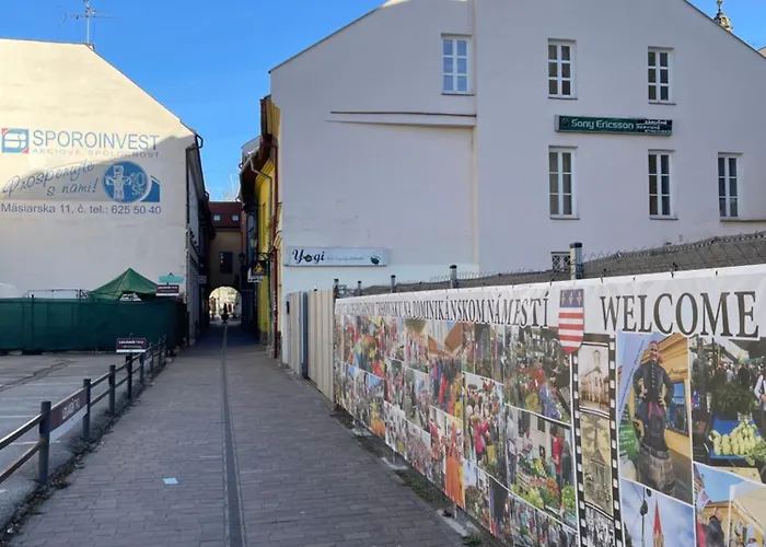 Varady's With Private Parking Appartement Košice