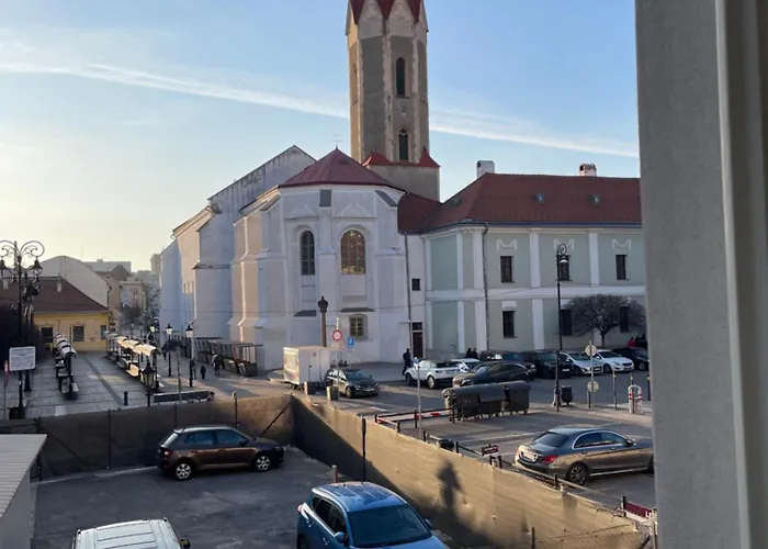 Apartman Varady's With Private Parking