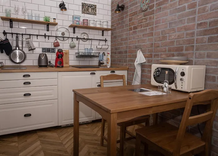 Varady's With Private Parking Apartament